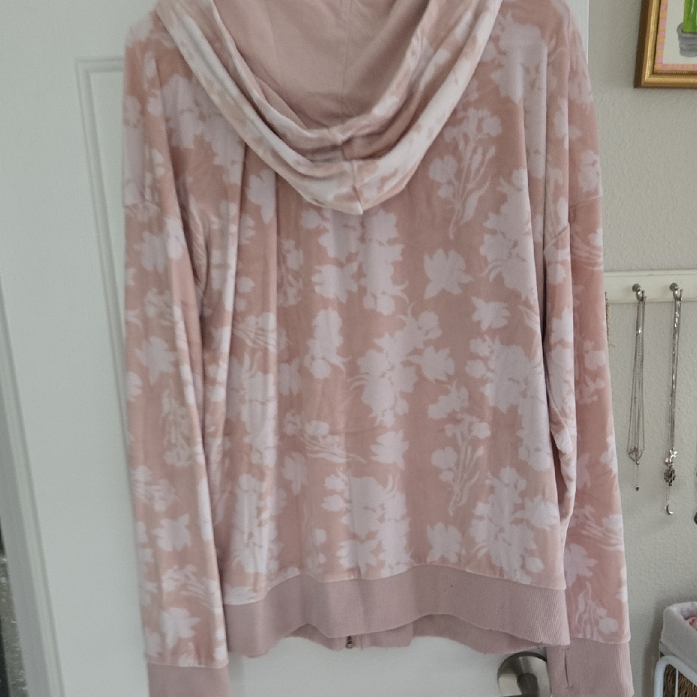 LuLaRoe Cozy Bethany Velour Sweatshirt/Cozy JAX Sweatpants Set - Picture 10 of 16